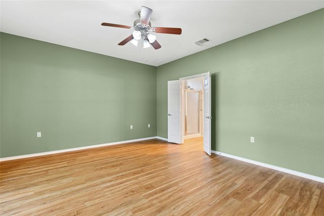 611 Farm Hill DR, Georgetown, TX 78633