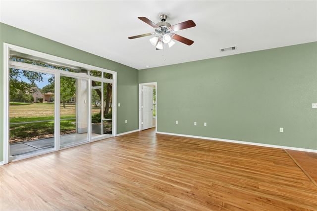 611 Farm Hill DR, Georgetown, TX 78633