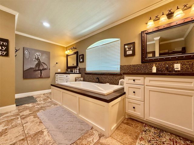 7640 Sandra Street, Orange, TX 77632