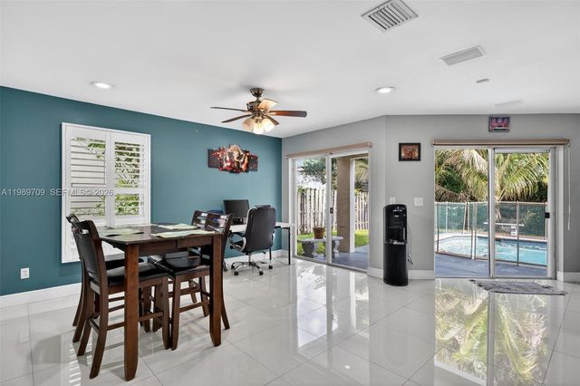 12289 NW 1st St, Plantation, FL 33325