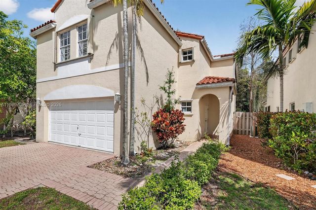 12289 NW 1st St, Plantation, FL 33325