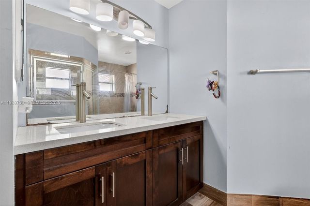 12289 NW 1st St, Plantation, FL 33325