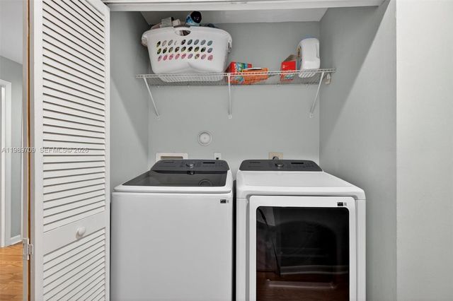 12289 NW 1st St, Plantation, FL 33325