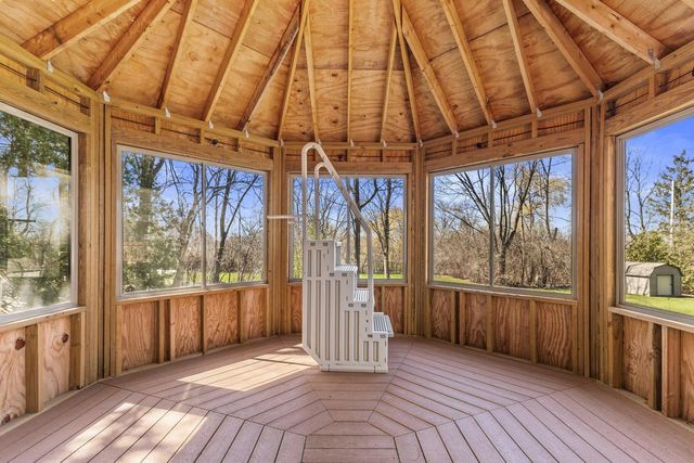 8513 47th STREET, Franklin, WI 53132