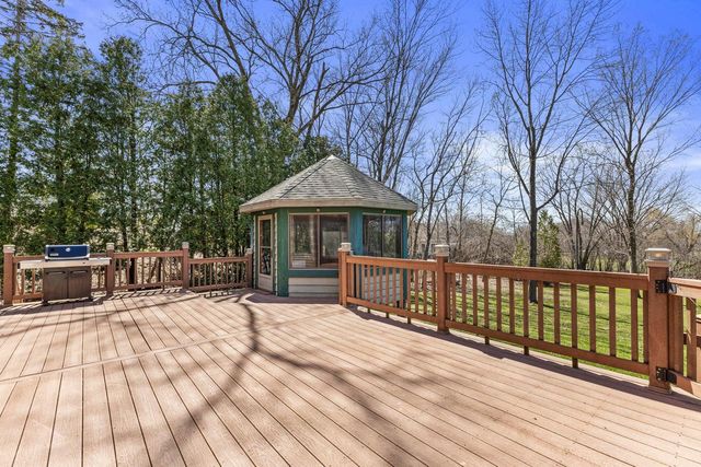8513 47th STREET, Franklin, WI 53132