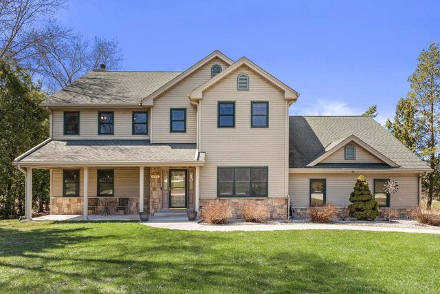 8513 47th STREET, Franklin, WI 53132