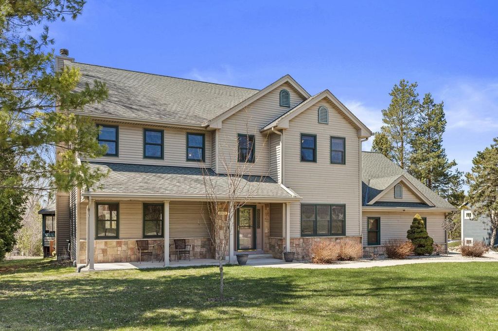 8513 47th STREET, Franklin, WI 53132