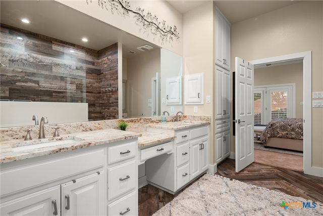 2216 Garden Court, San Marcos, TX 78666