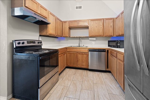 100 Sands Drive, Azle, TX 76020