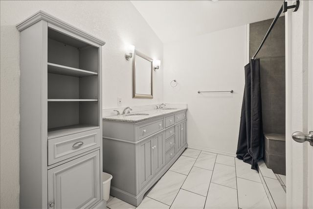 100 Sands Drive, Azle, TX 76020