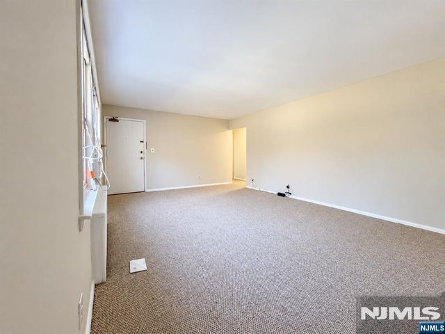 265 Bogert Road 2B, River Edge, NJ 07661