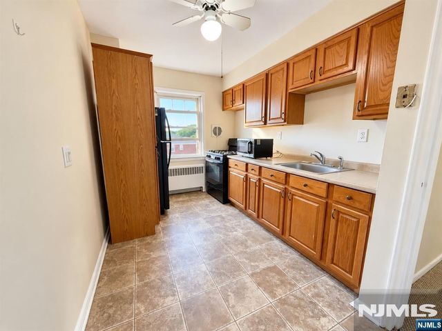265 Bogert Road 2B, River Edge, NJ 07661