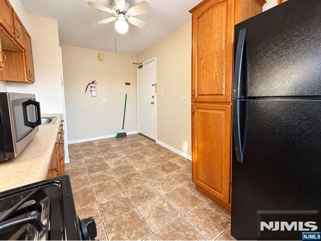 265 Bogert Road 2B, River Edge, NJ 07661