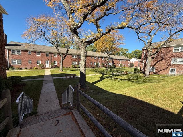 265 Bogert Road 2B, River Edge, NJ 07661