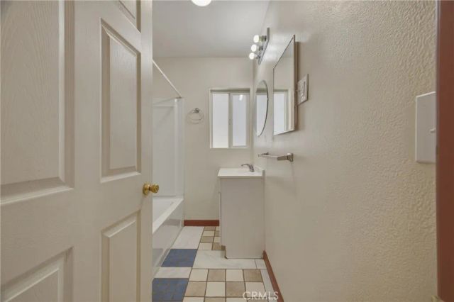 13407 Kagel Canyon, Sylmar, CA 91342