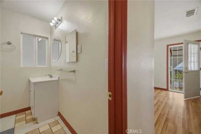 13407 Kagel Canyon, Sylmar, CA 91342