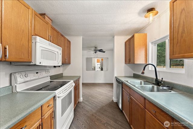 20821 93rd Street E, Bonney Lake, WA 98391