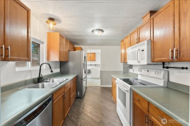 20821 93rd Street E, Bonney Lake, WA 98391