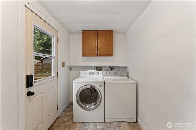 20821 93rd Street E, Bonney Lake, WA 98391