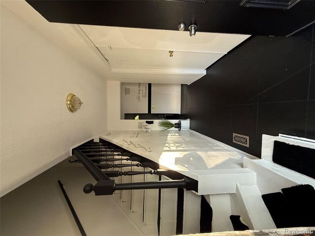 2121 Dwight Avenue, Flint, MI 48503