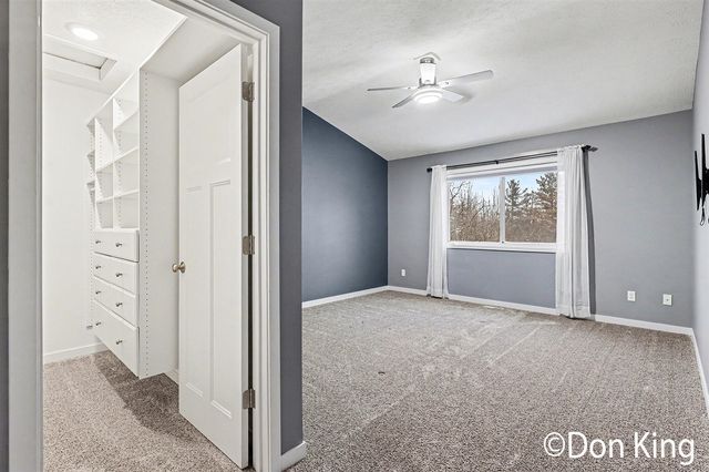 3037 Ledgestone Place, Grand Rapids, MI 49525