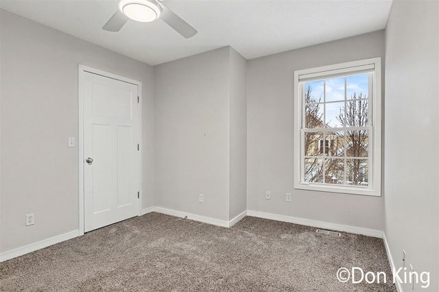 3037 Ledgestone Place, Grand Rapids, MI 49525