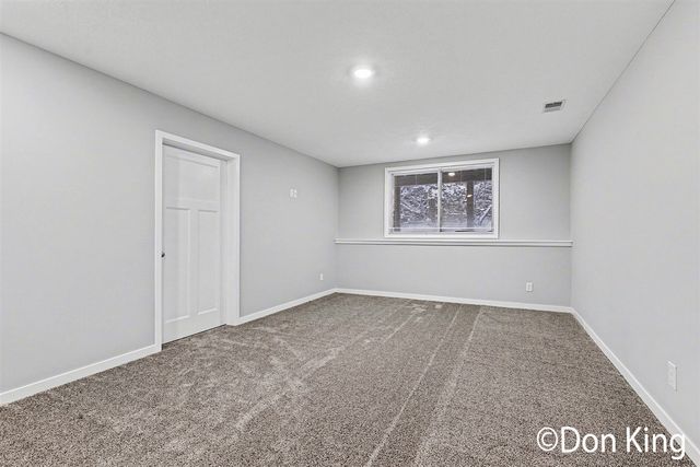 3037 Ledgestone Place, Grand Rapids, MI 49525