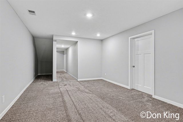 3037 Ledgestone Place, Grand Rapids, MI 49525