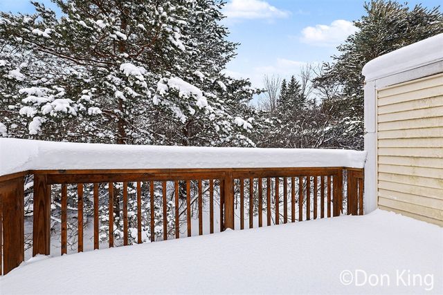 3037 Ledgestone Place, Grand Rapids, MI 49525