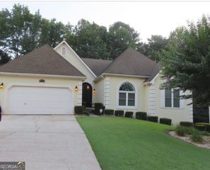 2785 Autumn Lake Lane, Decatur, GA 30034