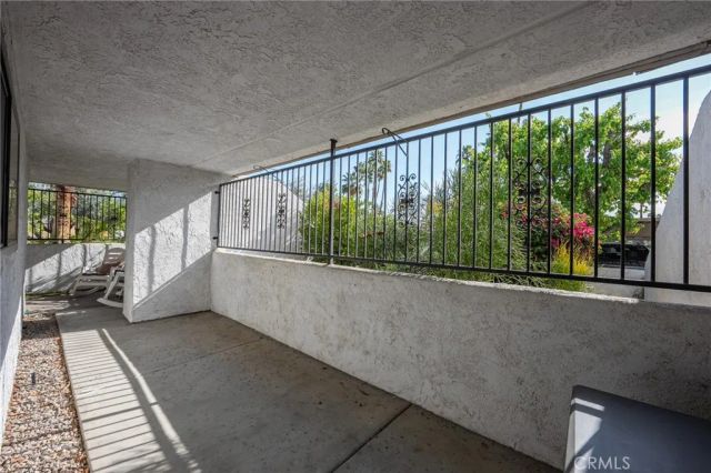 5301 E Waverly 211, Palm Springs, CA 92264