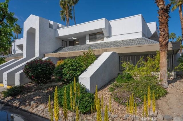5301 E Waverly 211, Palm Springs, CA 92264