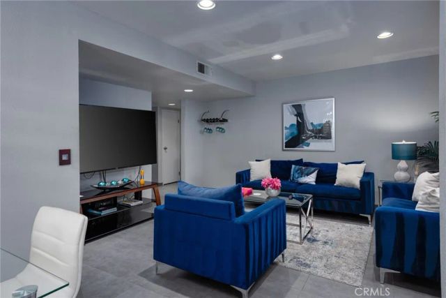 5301 E Waverly 211, Palm Springs, CA 92264