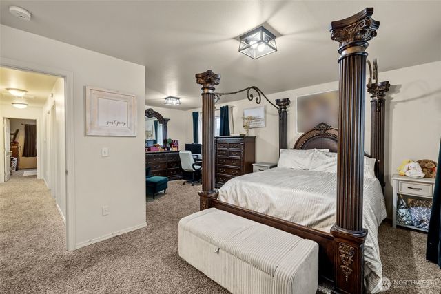 692 Hamlin Place, Burlington, WA 98233