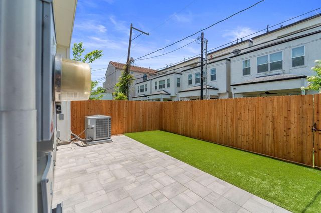 4611 Rose Street, Houston, TX 77007