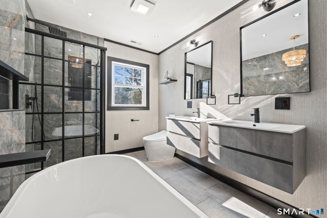 82 Hemlock Street, West Haven, CT 06516