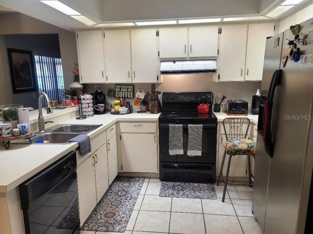 9736 CYPRESS SHADOW AVENUE, Tampa, FL 33647