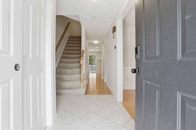 35 Casey Circle 35, Waltham, MA 02451
