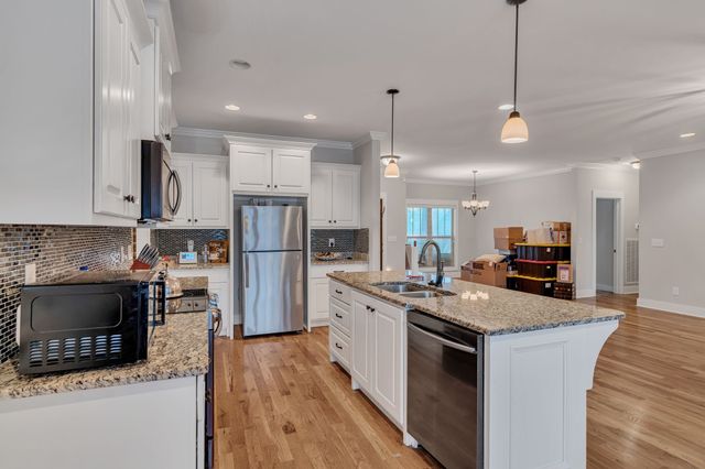 4211 Sheffield Ln, Greenbrier, TN 37073