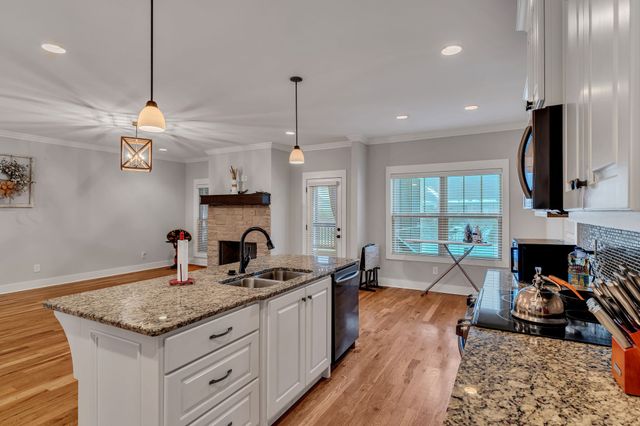 4211 Sheffield Ln, Greenbrier, TN 37073