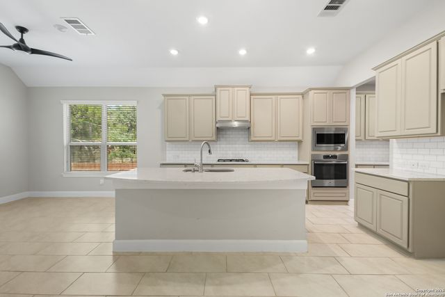 32369 Lavender Cove, Bulverde, TX 78163