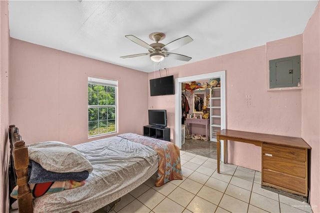 1902 Fresno Street, Sullivan City, TX 78595