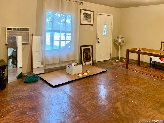 13663 Bandera, Helotes, TX 78023
