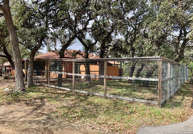13663 Bandera, Helotes, TX 78023