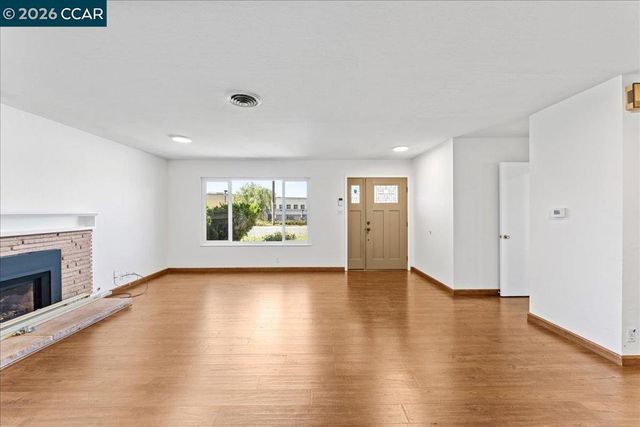 1566 1566 Mann Dr, Pinole, CA 94564