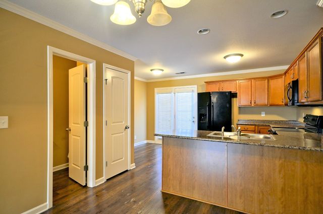 309 Sam Houston Cir, Clarksville, TN 37040