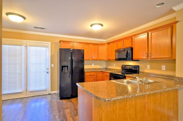 309 Sam Houston Cir, Clarksville, TN 37040