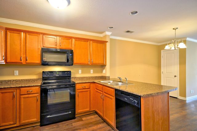 309 Sam Houston Cir, Clarksville, TN 37040