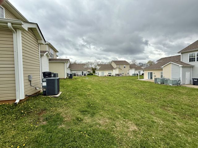 309 Sam Houston Cir, Clarksville, TN 37040