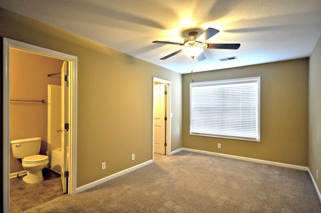 309 Sam Houston Cir, Clarksville, TN 37040